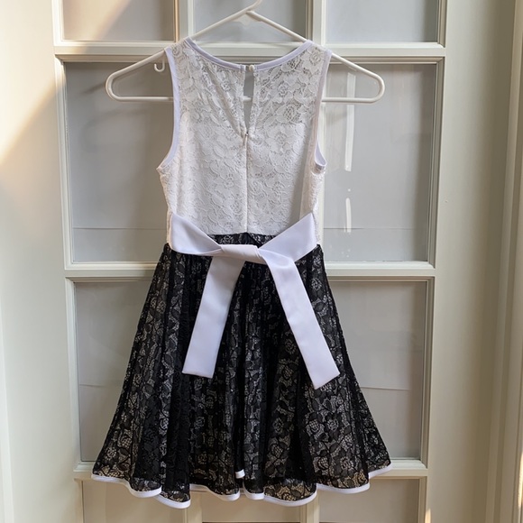 Iris & Ivy girls black and white dress size 7. - Picture 3 of 3